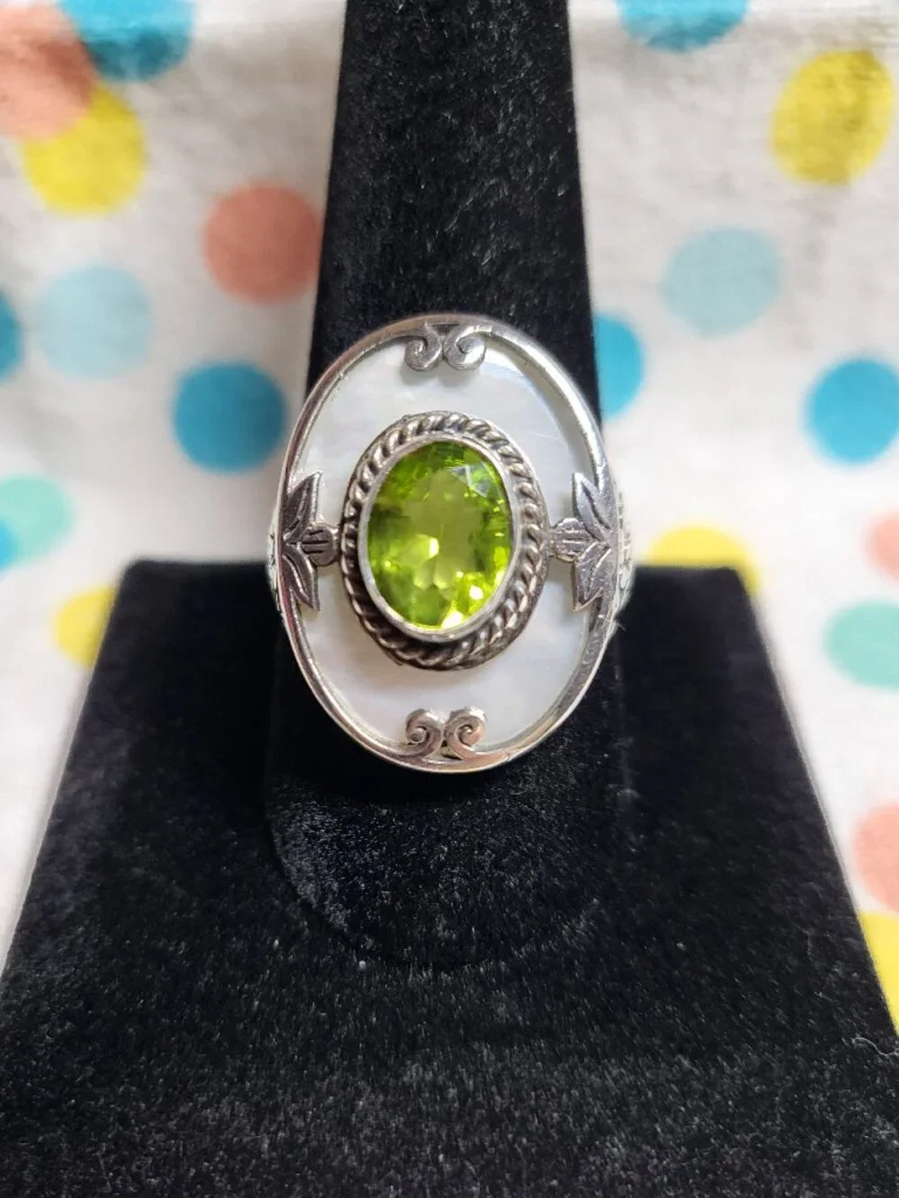 Vintage Artisan Sterling Silver Peridot & Mother of Pearl Statement Ring